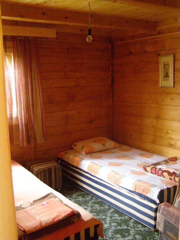 Guesthouse Kuzmanovic Guča Стая снимка